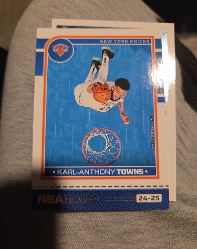 2024-25 Panini NBA Hoops #5 Karl-Anthony Towns — front