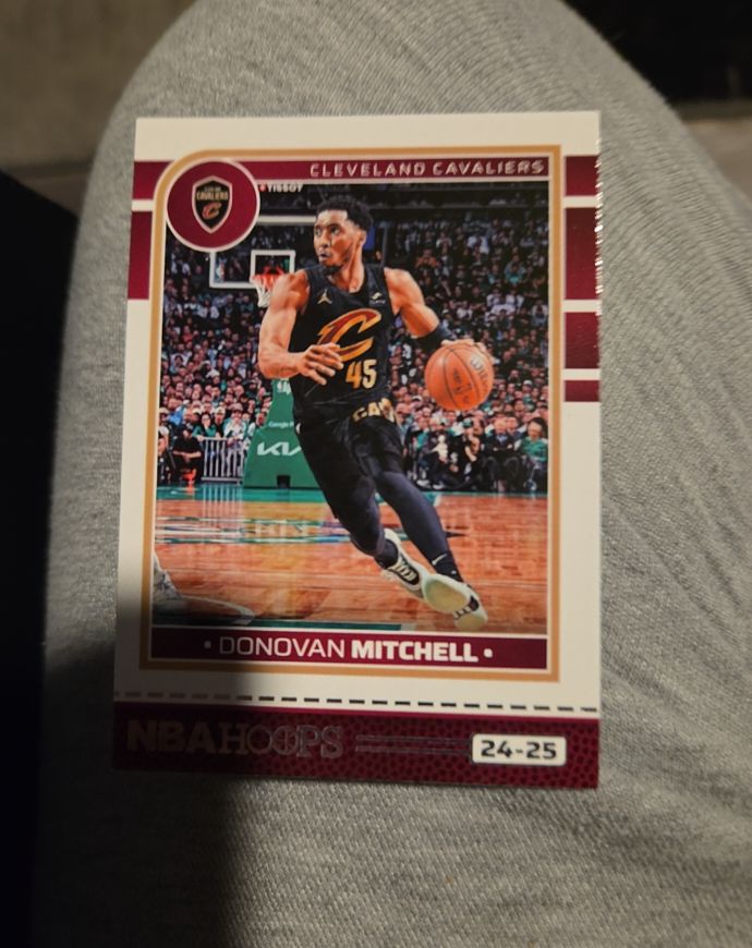 2024-25 Panini NBA Hoops #211 Donovan Mitchell — front