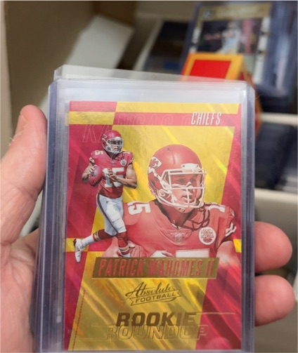 2017 Panini Absolute #20 Patrick Mahomes II Rookie Roundup — front