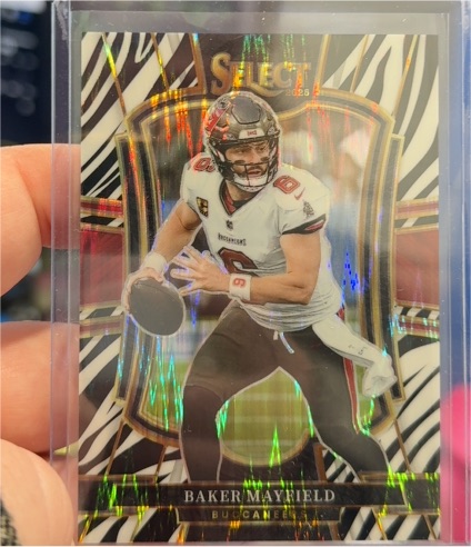 2023 Panini Select #92 Baker Mayfield Buccaneers Zebra Prizm Die-Cut — front