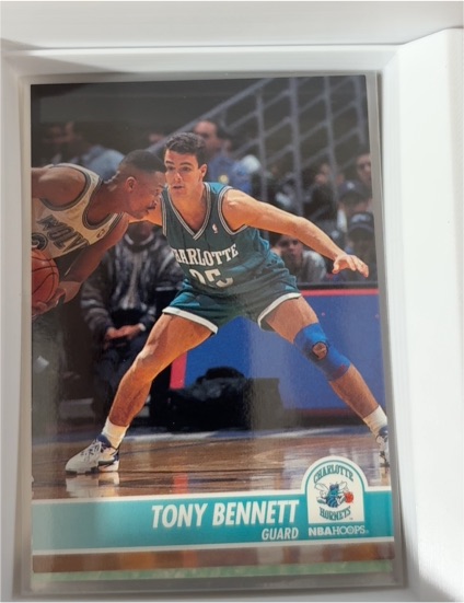1994 NBA Hoops #15 Tony Bennett — front