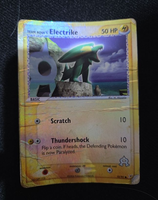 2004 Pokémon EX Team Magma vs Team Aqua #52 Electrike — front