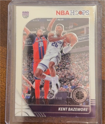 2019-20 Panini NBA Hoops Premium Stock #4 Kent Bazemore — front