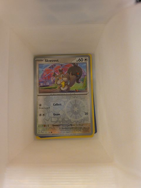 2023 Pokémon SV09: Journey Together #131 Skwovet — front