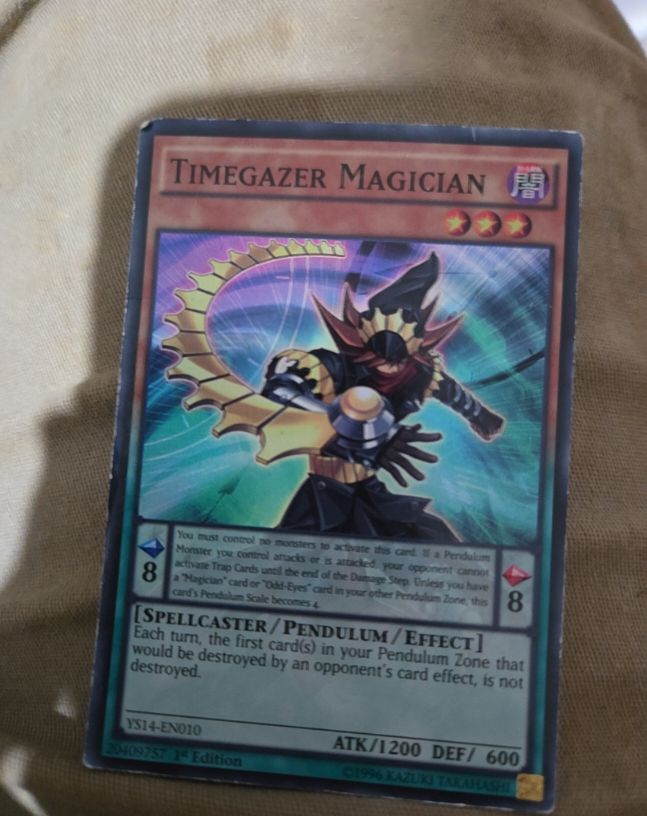 Yu-Gi-Oh! YS14-EN010 Timegazer Magician — front
