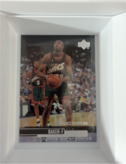 1999-00 Upper Deck #111 Vin Baker Seattle Supersonics — front