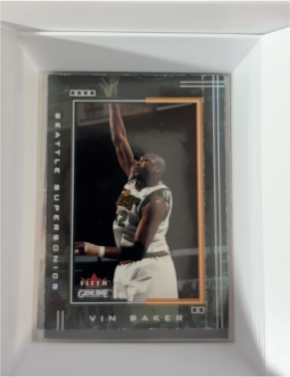 2001 Fleer Genuine #94 Vin Baker — front