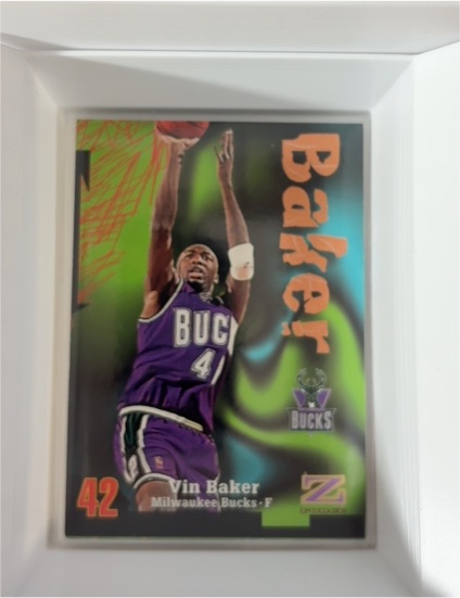 1997-98 SkyBox Z-Force #42 Vin Baker — front