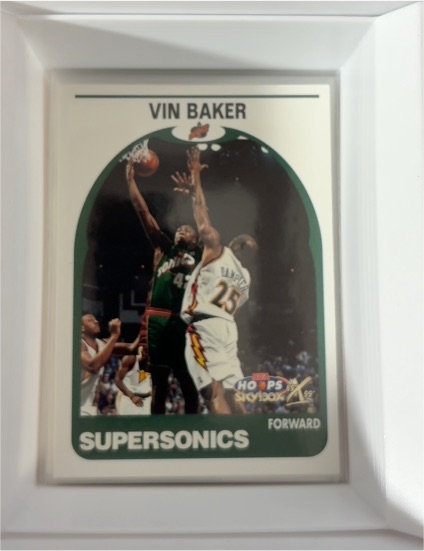 1999-00 Hoops Decade #77 Vin Baker — front