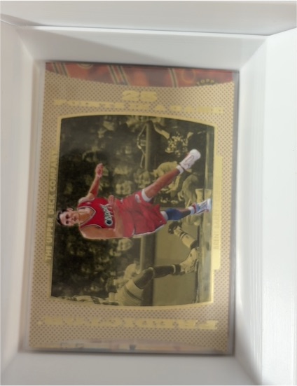 1997 Upper Deck #12 Michael Jordan 22k Gold — front