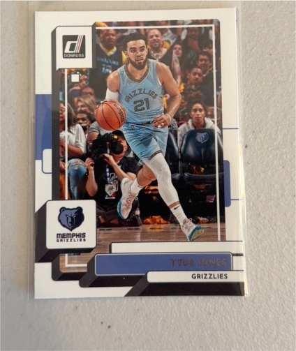 2022-23 Donruss #158 Tyus Jones — front