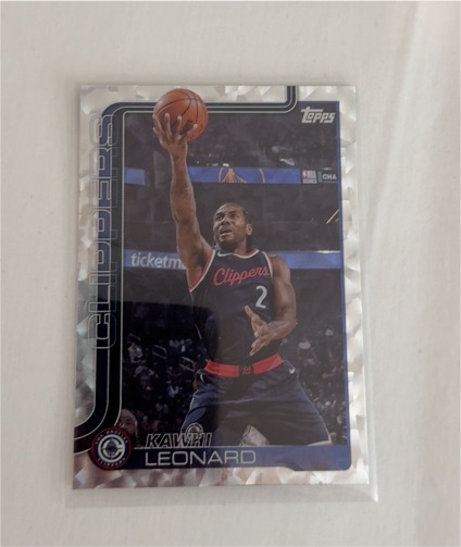 2025-26 Topps #142 Kawhi Leonard — front