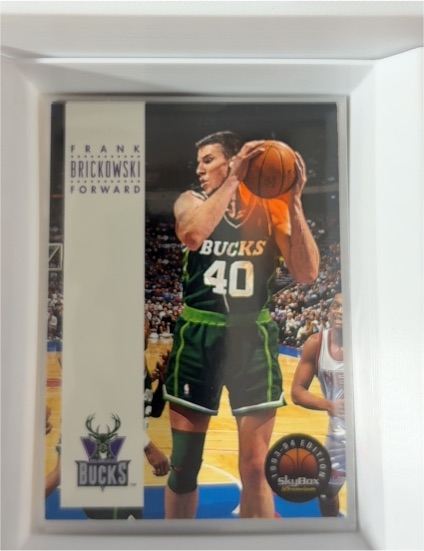 1993-94 SkyBox Premium #110 Frank Brickowski Milwaukee Bucks — front
