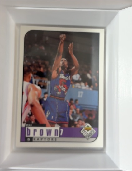 1998 UD Choice #7 Dee Brown — front