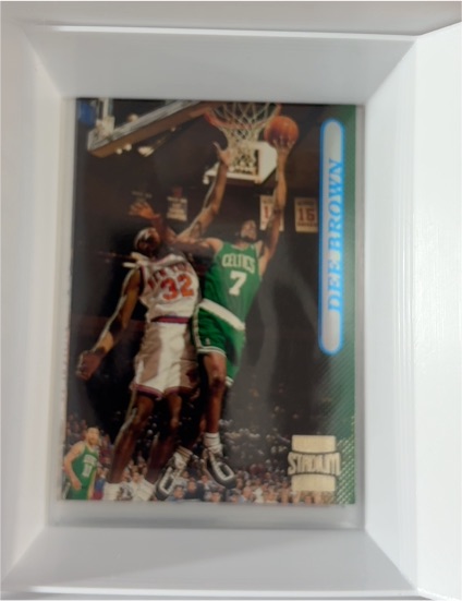 1996 Topps Stadium Club #9 Dee Brown — front