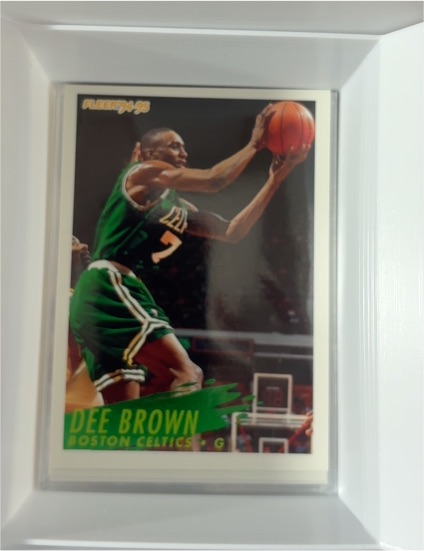 1994-95 Fleer #10 Dee Brown — front