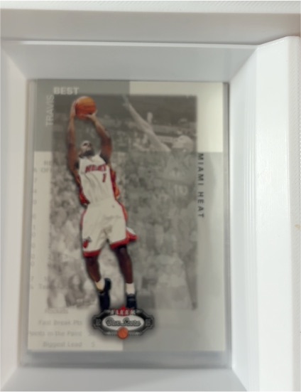 2004-05 Skybox Limited Edition #4 Dwyane Wade — front