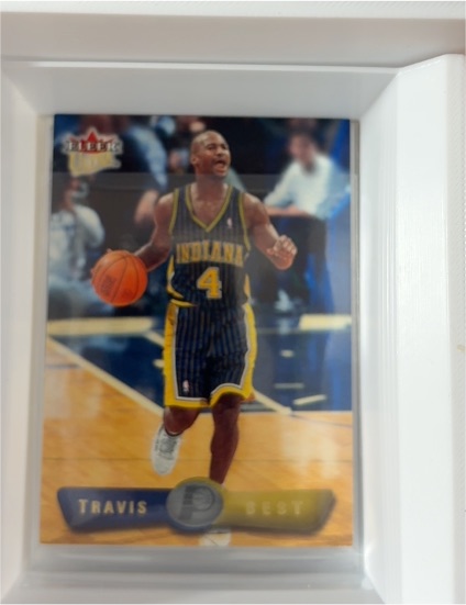 2000 Fleer Focus #39 Travis Best — front