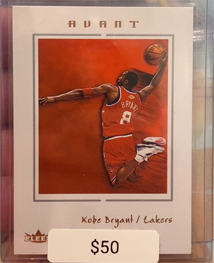 2003 Fleer Avant #5 Kobe Bryant — front