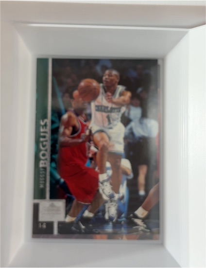 1997-98 Upper Deck #9 Muggsy Bogues — front