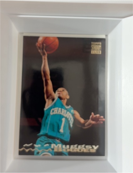 1993-94 Topps Stadium Club #204 Muggsy Bogues — front