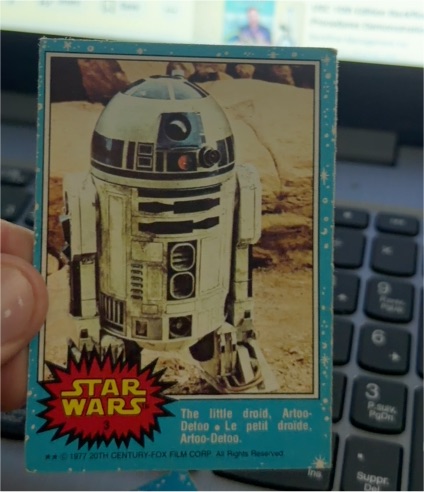 1977 Topps Star Wars #3 The Little Droid, Artoo-Detoo — front
