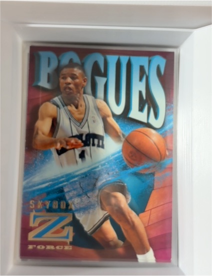 1996-97 SkyBox Z-Force #8 Muggsy Bogues — front