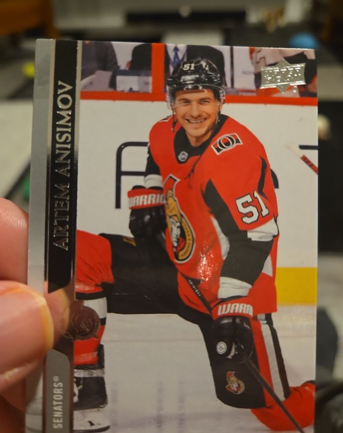 2020-21 Upper Deck #127 Artem Anisimov Ottawa Senators — front