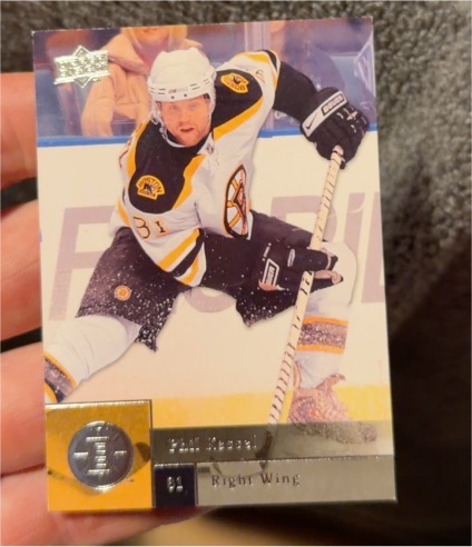 2009-10 Upper Deck #1 Phil Kessel — front