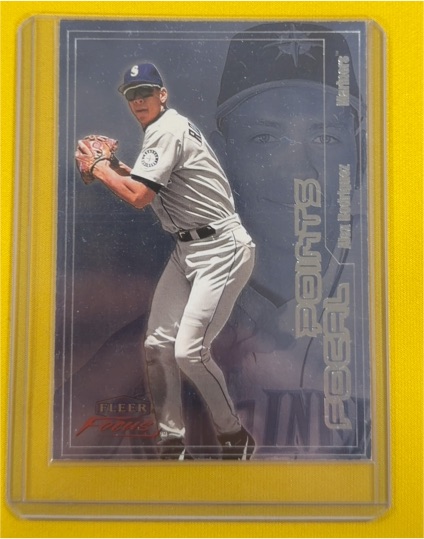 2000 Fleer Focus #8 Focal Points Alex Rodriguez — front