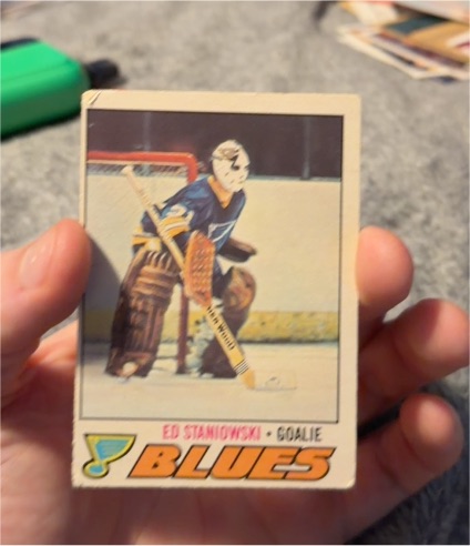 1977 Topps #54 Ed Staniowski — front