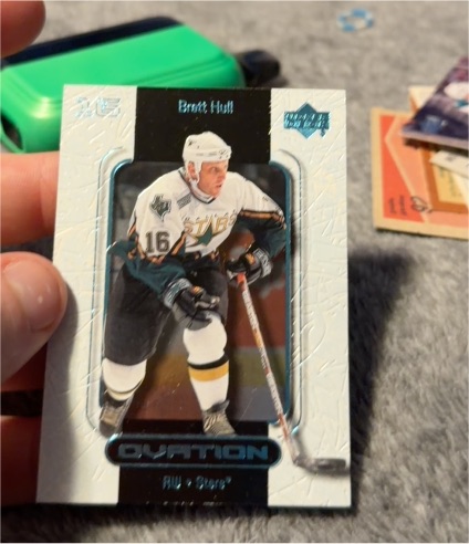 1999-00 Upper Deck Ovation #21 Brett Hull — front