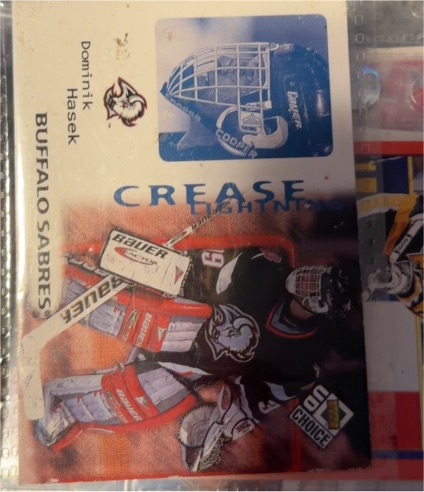 1998-99 Upper Deck UD Choice #244 Dominik Hasek Crease Lightning — front