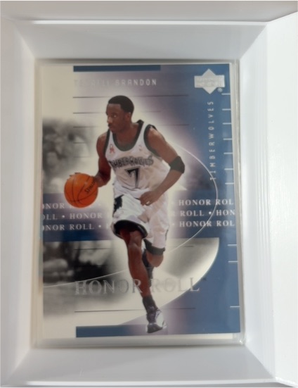 2001-02 Upper Deck Honor Roll #7 Brandon Roy — front