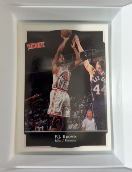 1999-00 Upper Deck Victory #134 P.J. Brown — front