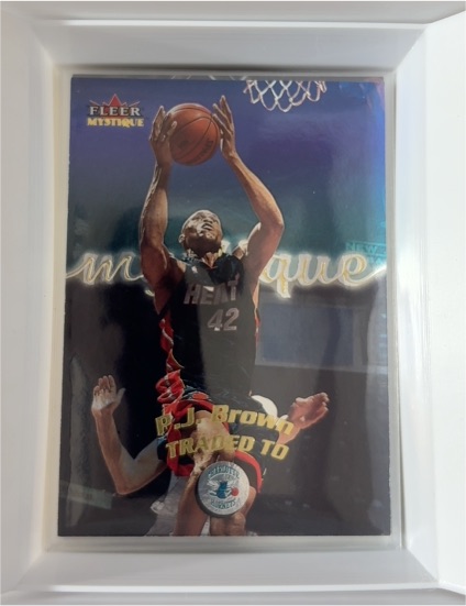 2000-01 Fleer Mystique #15 P.J. Brown — front