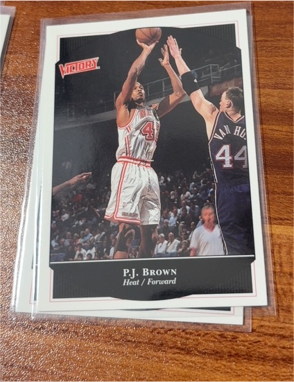 1999-00 Upper Deck Victory #134 P.J. Brown — front
