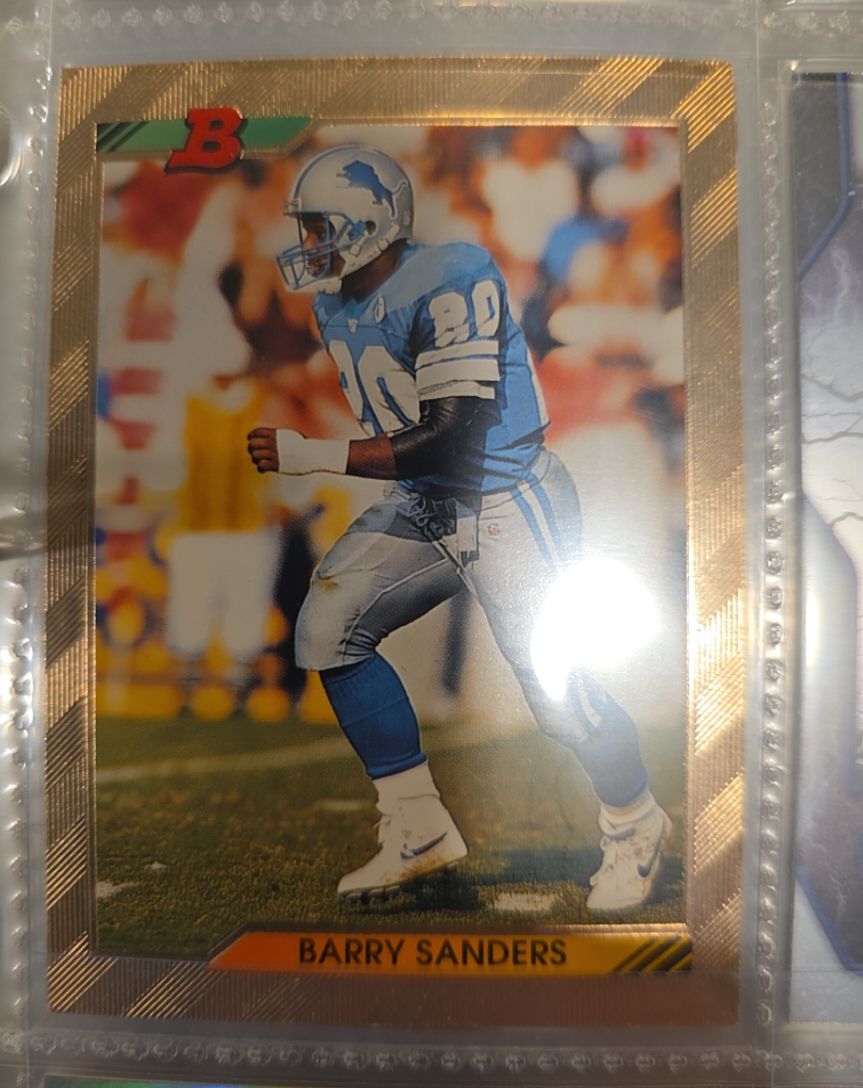 1992 Bowman Gold Foil #221 Barry Sanders — front