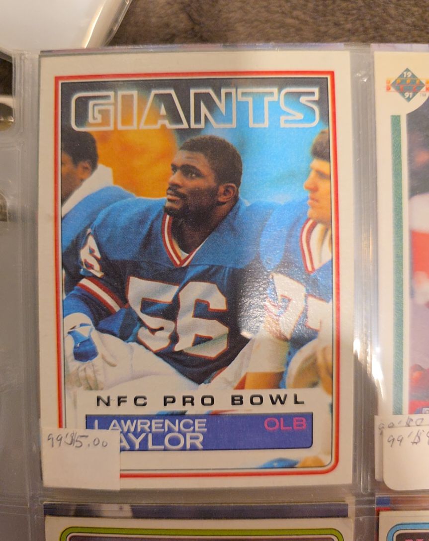 1983 Topps #133 Lawrence Taylor — front