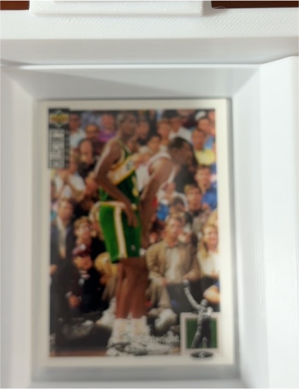 1994 Upper Deck #404 Shawn Kemp — front