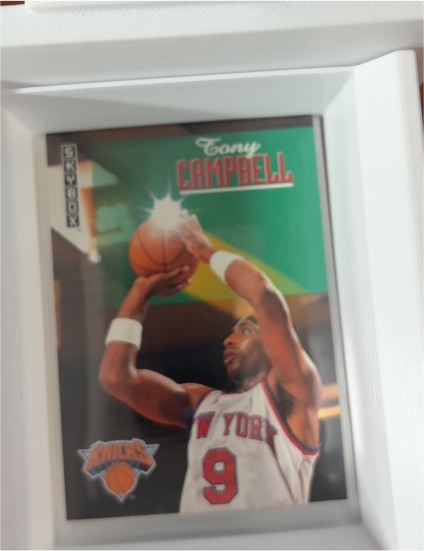 1993-94 Skybox Premium #256 Tony Campbell — front