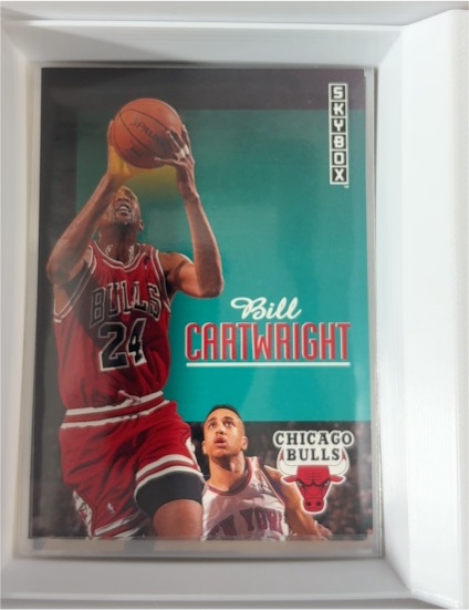 1992-93 SkyBox #29 Bill Cartwright Chicago Bulls — front