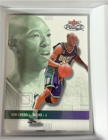 2001-02 Fleer Force #34 Sam Cassell Milwaukee Bucks — front