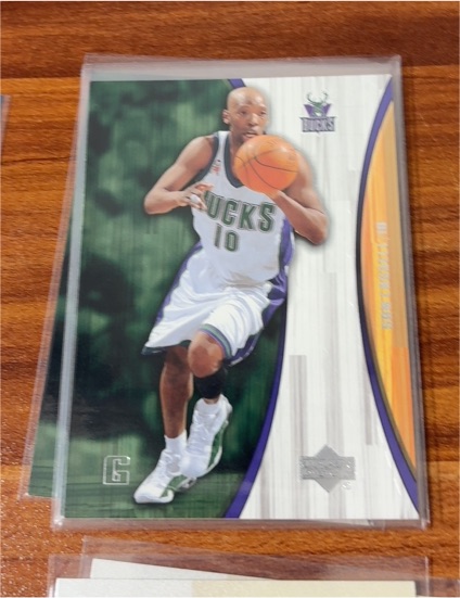 2002 Upper Deck #2 Glenn Robinson — front