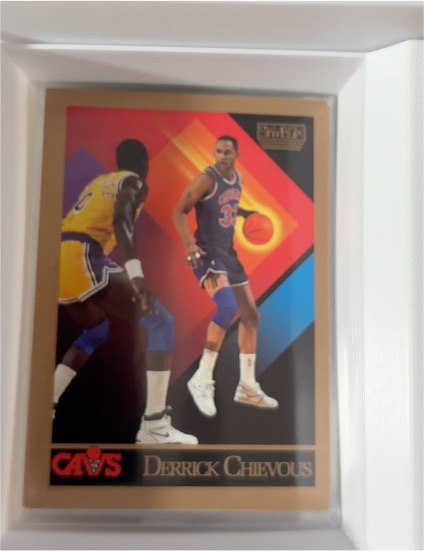 1990-91 Skybox #373 Derrick Chievous — front