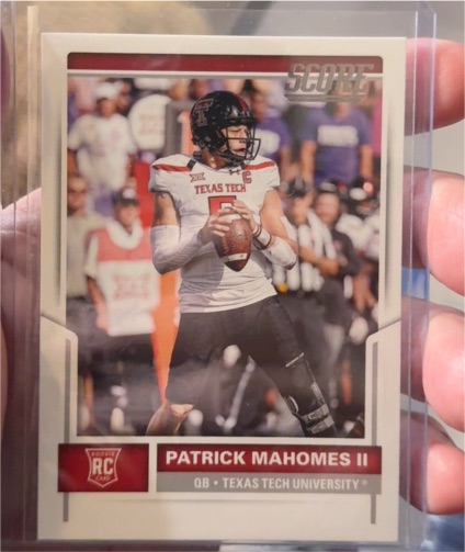 2017 Panini Score #403 Patrick Mahomes II Rookie Card — front