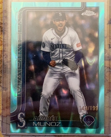 2025 Topps Chrome Update #USC108 Andrés Muñoz — front