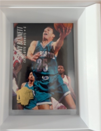 1993-94 SkyBox Premium #200 Tony Bennett — front