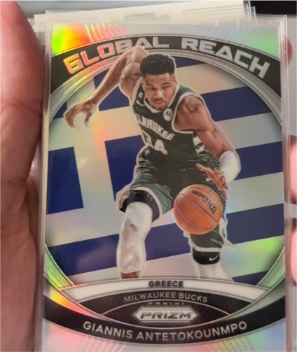 2023-24 Panini Prizm #4 Giannis Antetokounmpo Global Reach Silver Prizm — front