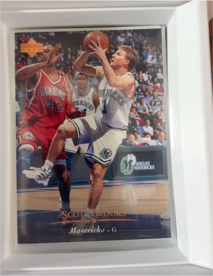 1995-96 Upper Deck #32 Scott Brooks — front